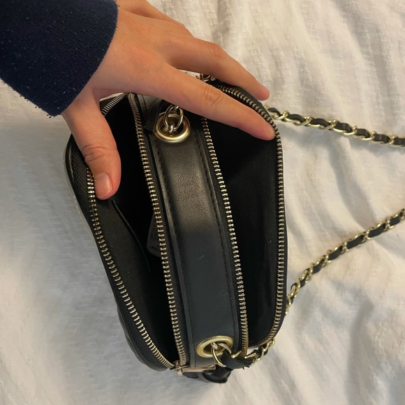 Cross Body Purse - Picture 2 of 3